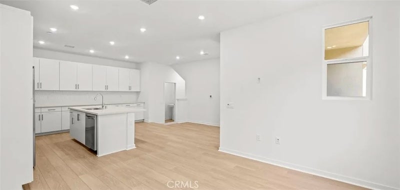 107 S Laxore Street 404
