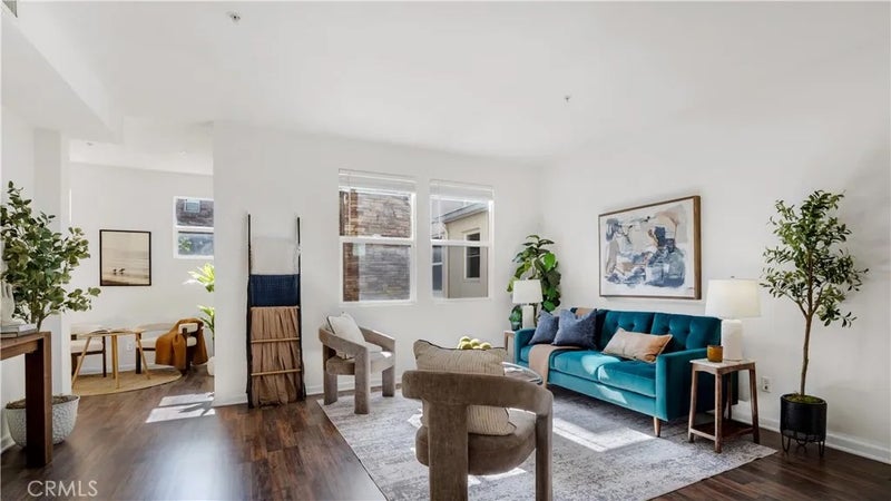 247 E Jeanette