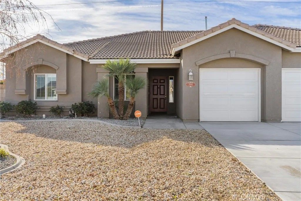 Photo of 2104 W Avenue J7, Lancaster, CA 93536 (MLS # SR26012982)