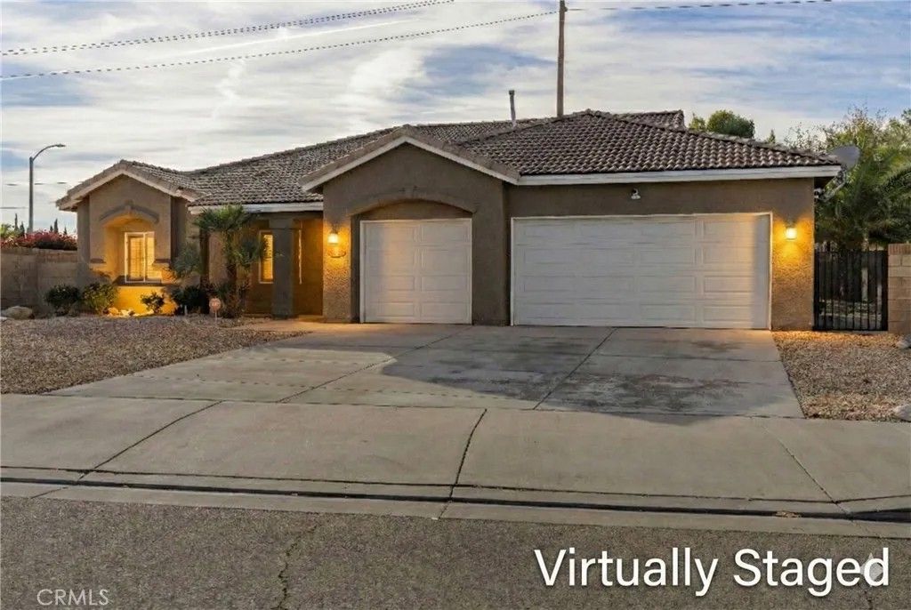 Photo of 2104 W Avenue J7, Lancaster, CA 93536 (MLS # SR26012982)