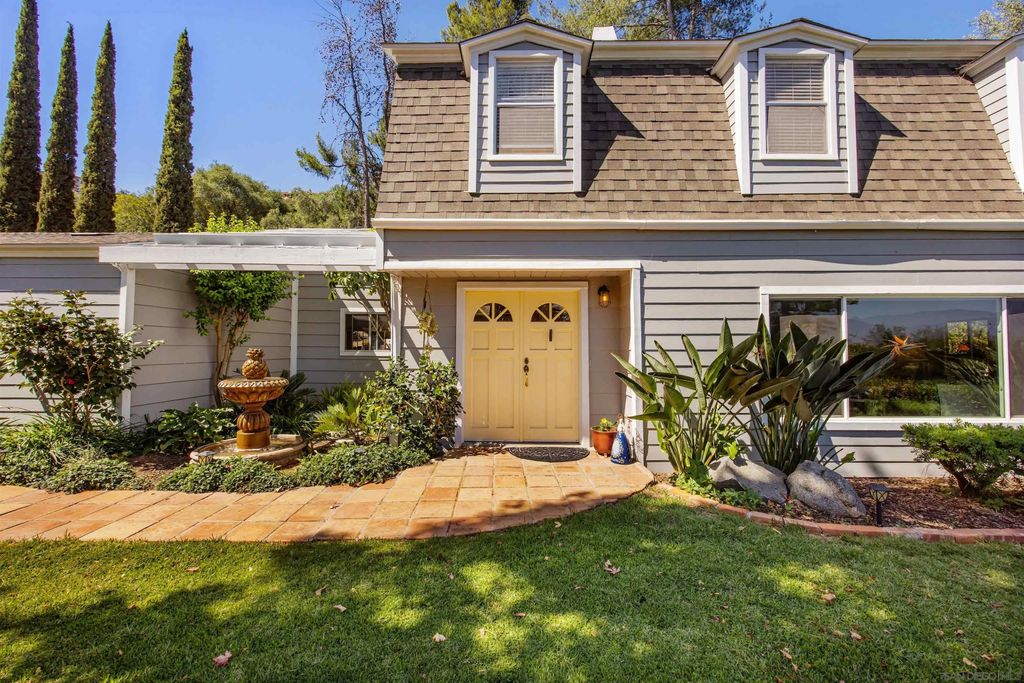 Photo of 28808 Mountain Meadow, Escondido, CA 92026 (MLS # 260007817)