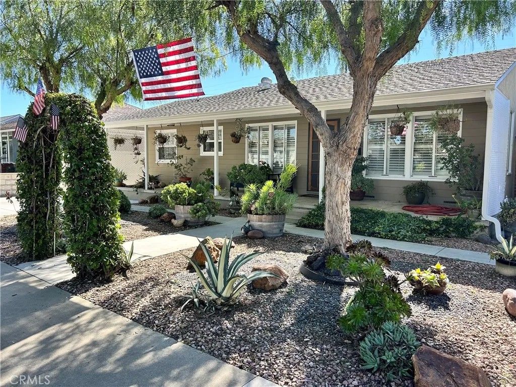 Photo of 5320 E Pavo Street, Long Beach, CA 90808 (MLS # PW26038422)