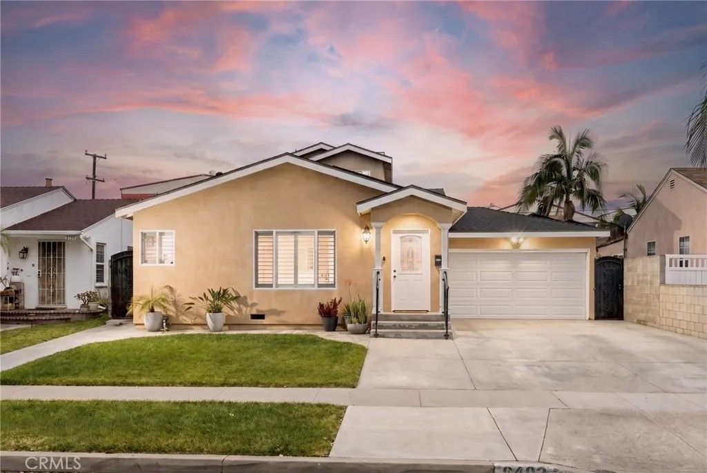 Photo of 6402 Raymond Avenue, Long Beach, CA 90805 (MLS # PW26104325)