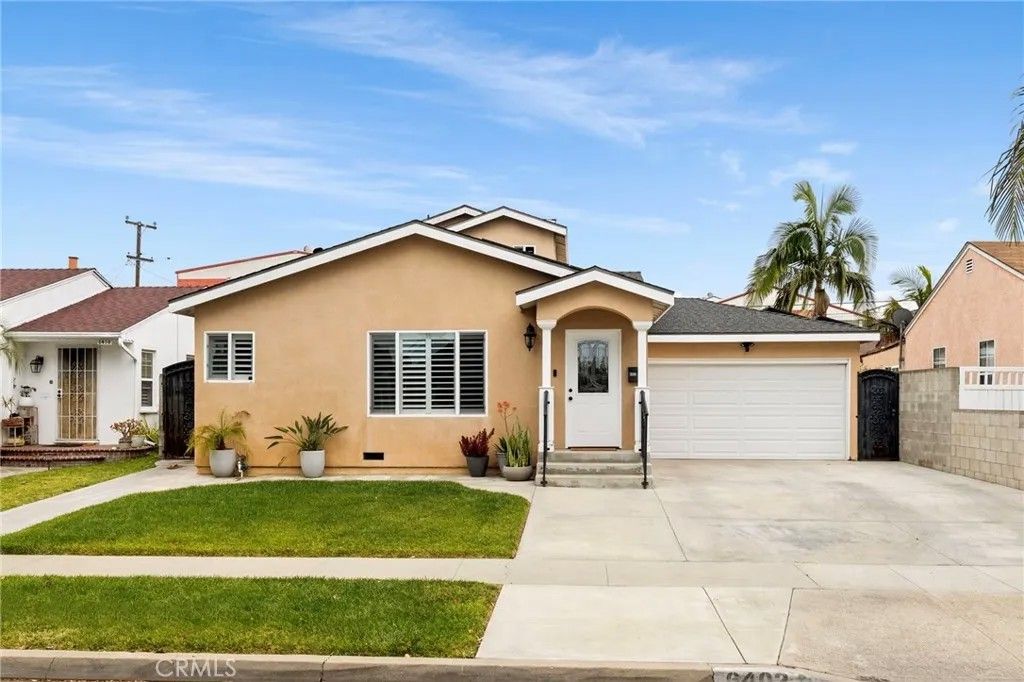 Photo of 6402 Raymond Avenue, Long Beach, CA 90805 (MLS # PW26104325)