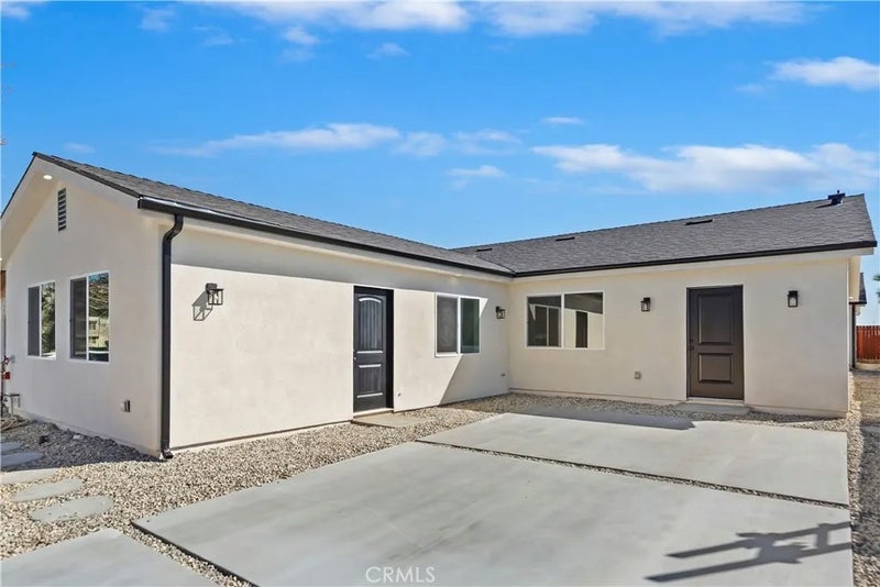 37918 Palm Vista