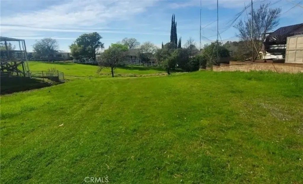 Photo of 517 Silver Leaf Dr, Oroville, CA 95966 (MLS # OR26104754)