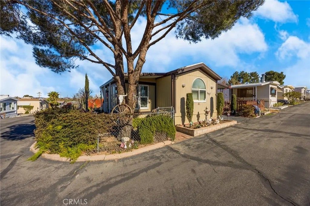 Photo of 11414 Serra Rd #15, Apple Valley, CA 92308 (MLS # IG26013816)