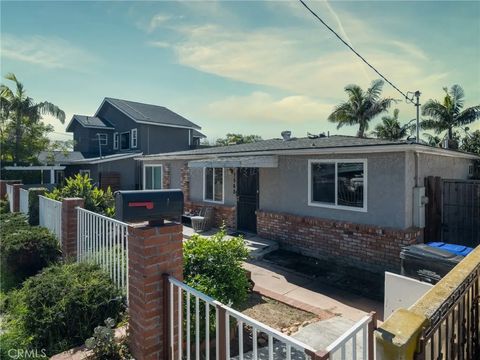 Photo of 1568 Burton St, San Diego, CA 92111 (MLS # TR26024390)