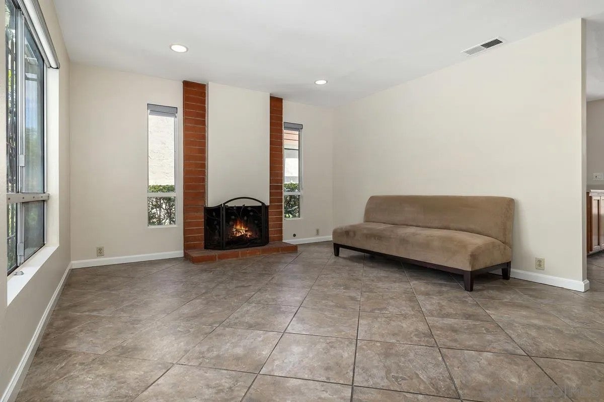 10565 Greenford