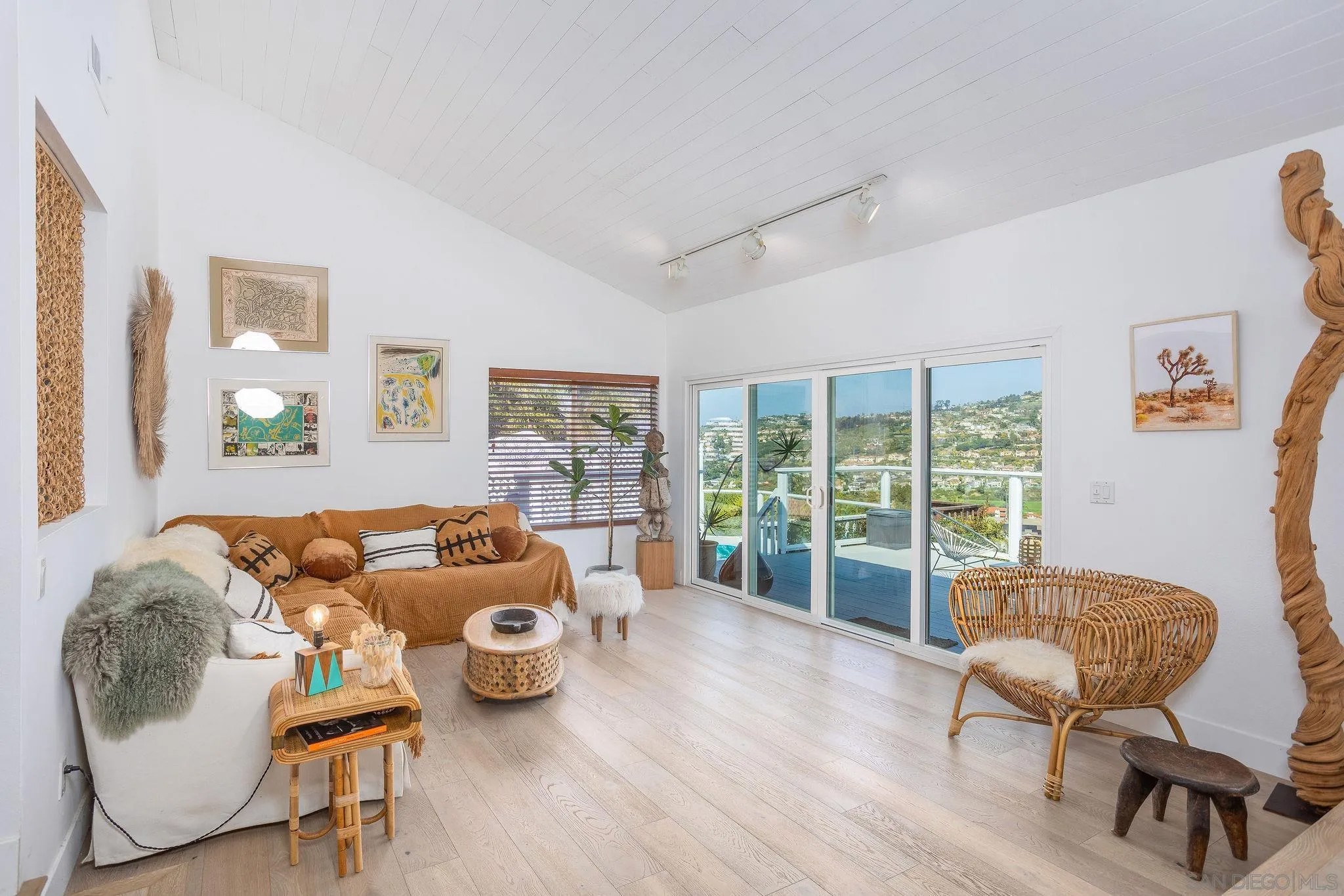 2438 Sacada Cir