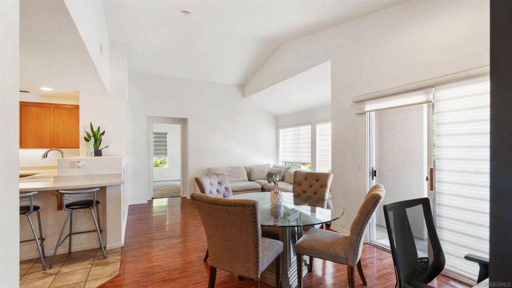 Photo of 1236 El Cortez Ct, Chula Vista, CA 91910 (MLS # 250039365)