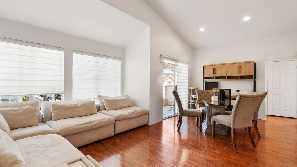 Photo of 1236 El Cortez Ct, Chula Vista, CA 91910 (MLS # 250039365)