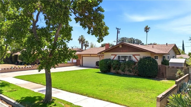 1359 West Granada Court