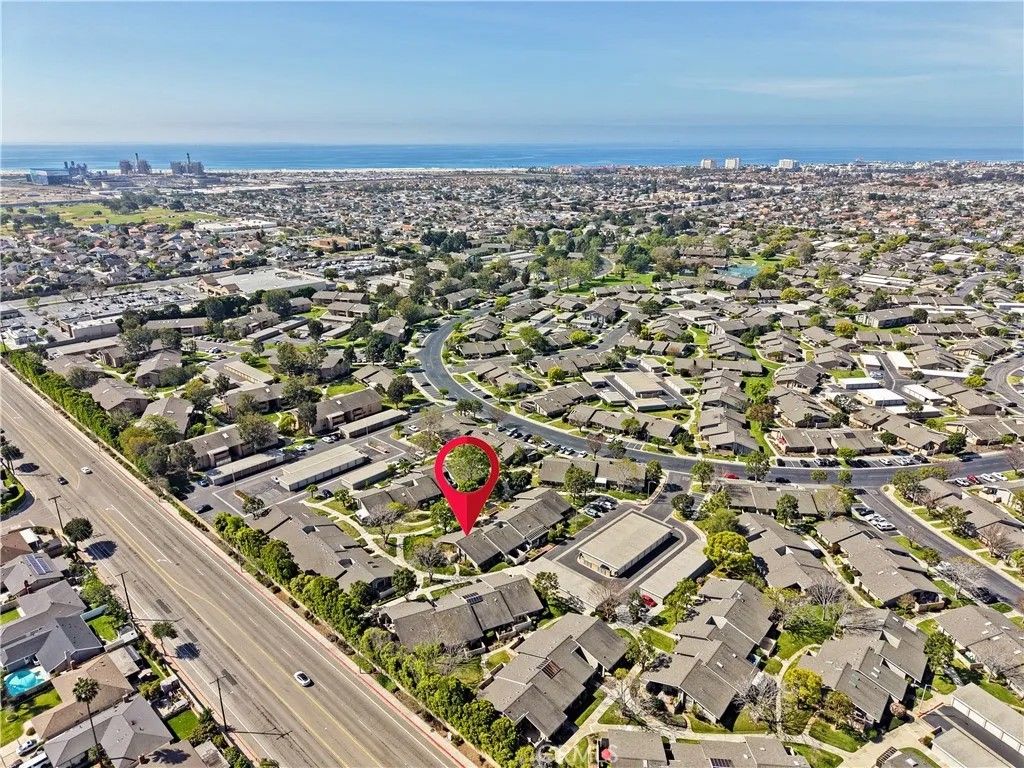 Photo of 8933 Amador Circle #1316E Cir, Huntington Beach, CA 92646 (MLS # DW26077023)