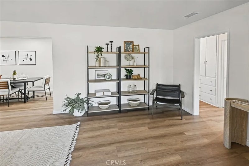 1612 E Rowland