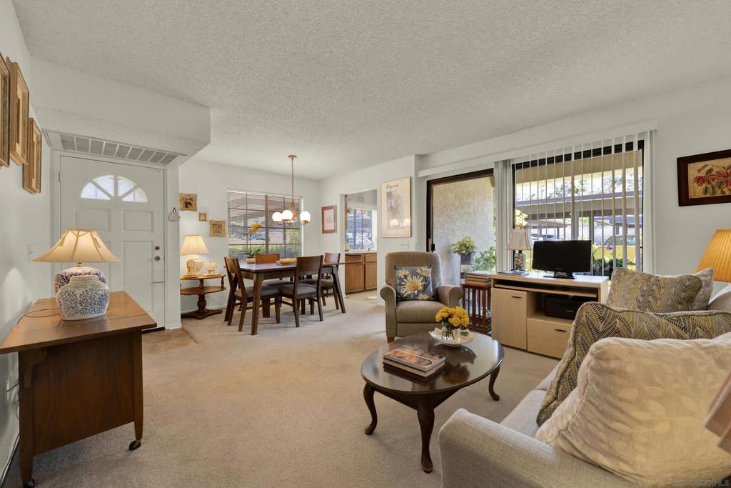 Photo of 13211 Wimberly Sq #285, San Diego, CA 92128 (MLS # 260018540)