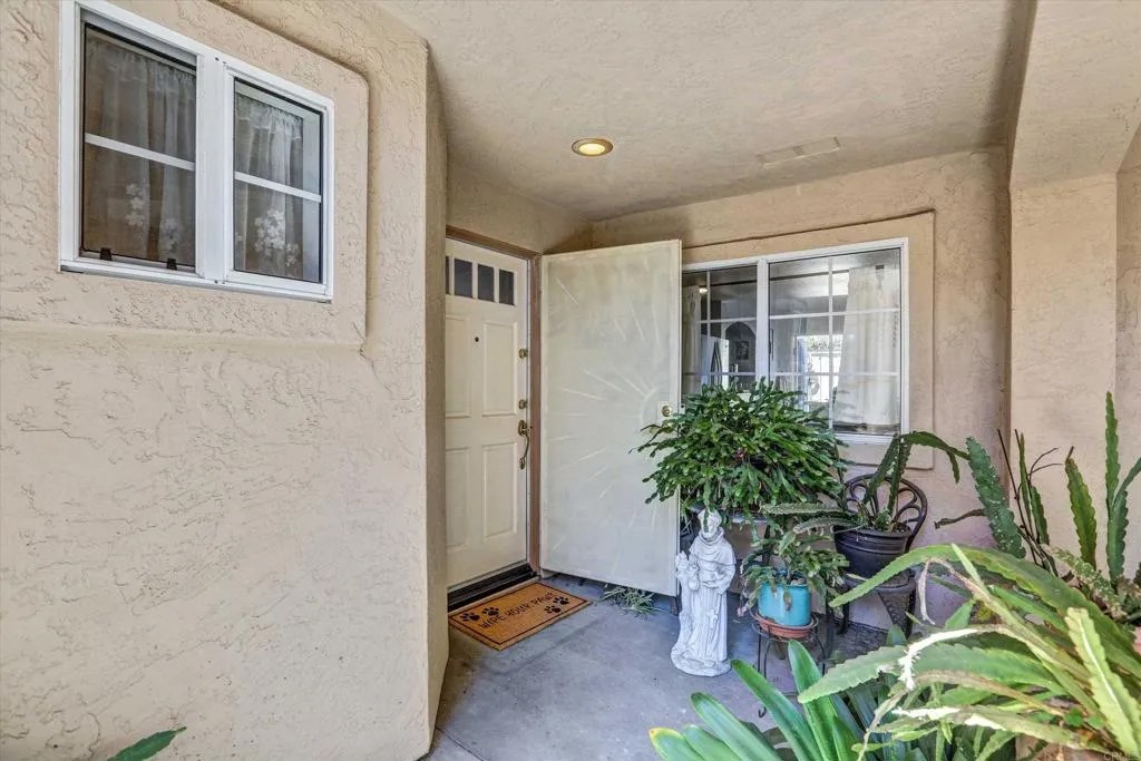971 Somerset Ct Unit C