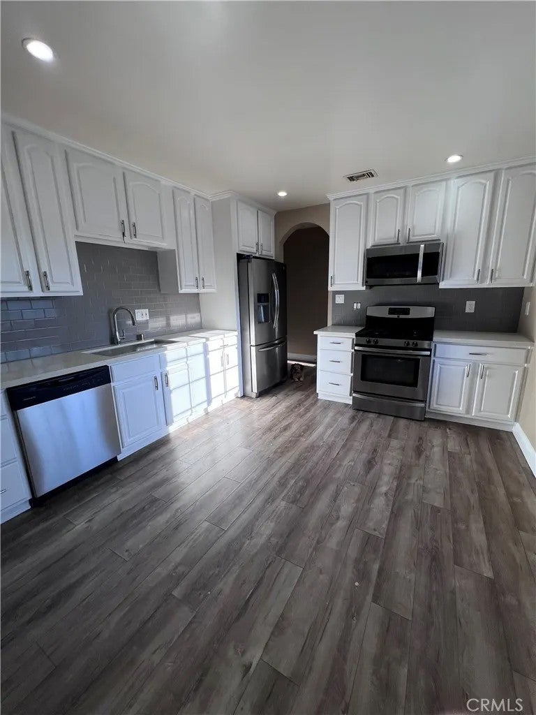 2064 Lomita Park Place