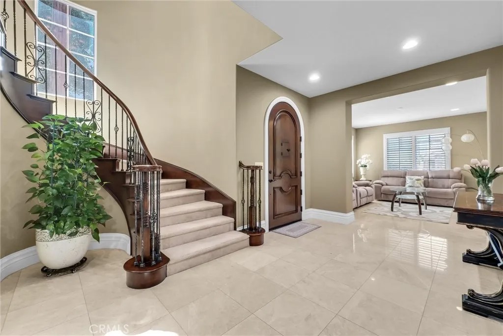 3401 W Lincoln Way