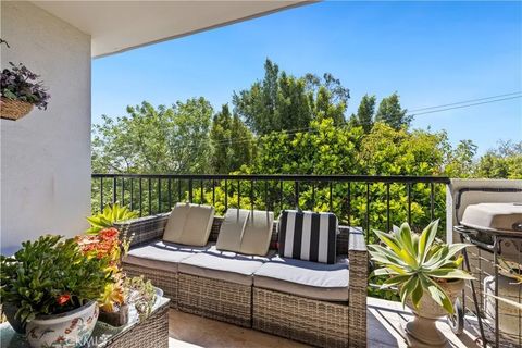 Tiny photo for 818 N Doheny Dr #308, West Hollywood, CA 90069 (MLS # OC26054658)