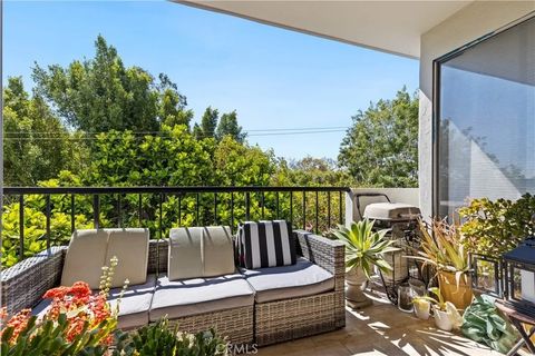 Tiny photo for 818 N Doheny Dr #308, West Hollywood, CA 90069 (MLS # OC26054658)