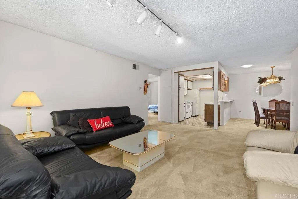 6039 Rancho Mission Rd 204