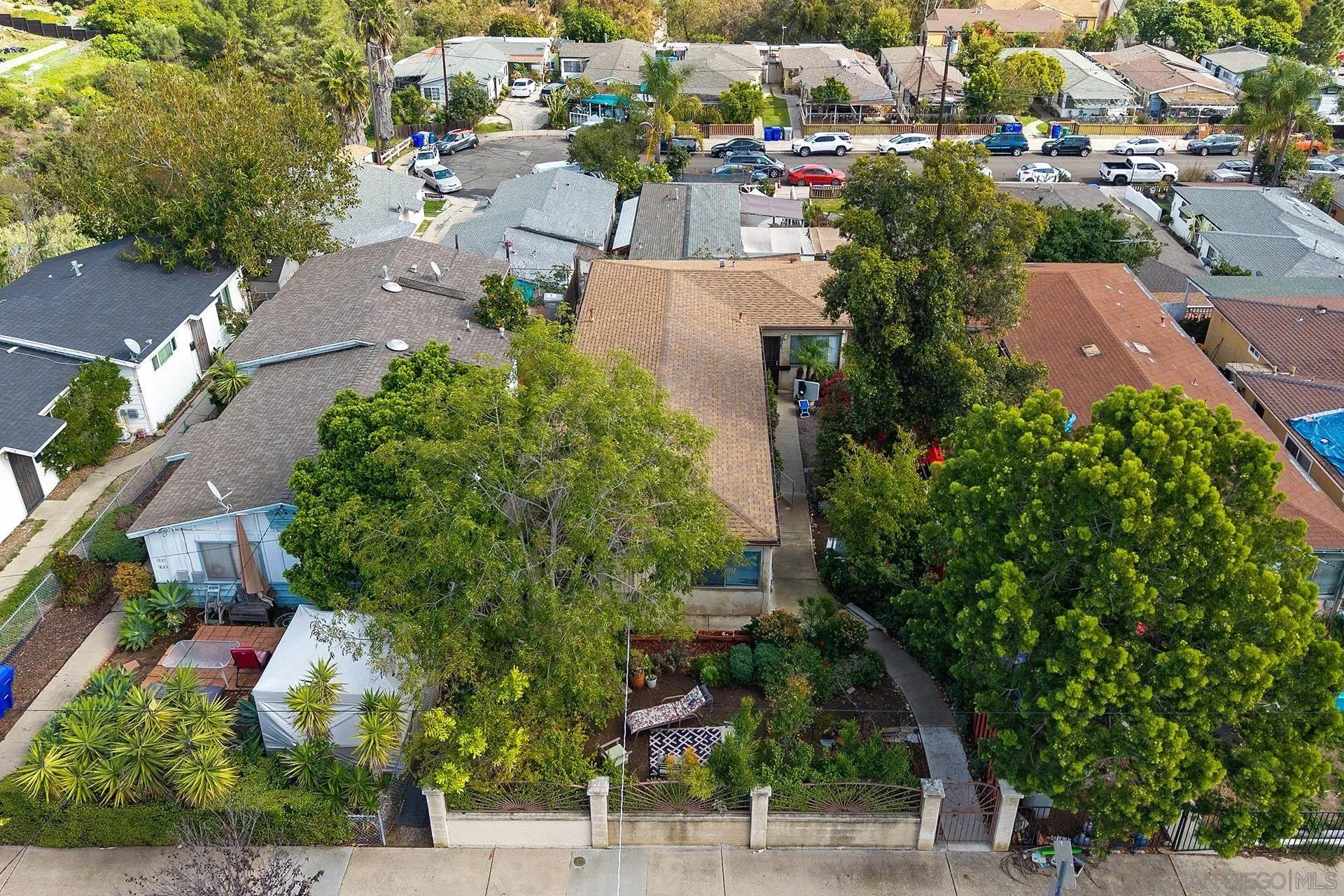 1831-33 Felton Street