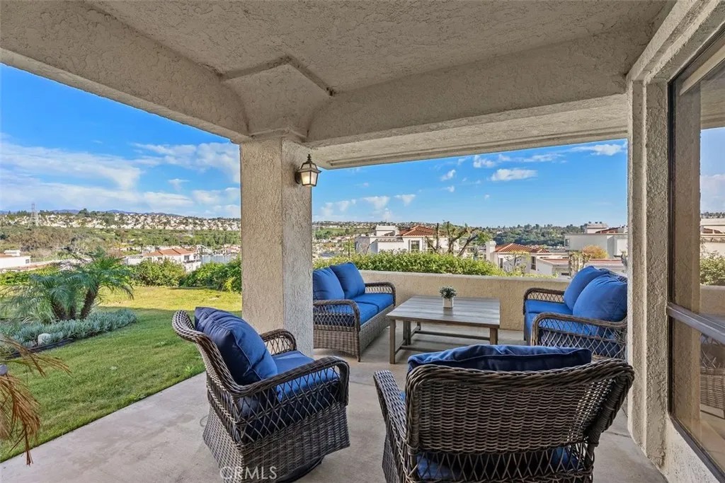 22522 Campos