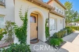 5 Sorrento Court