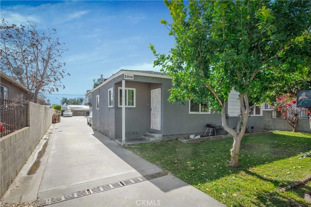 Photo of 3310 Palm Ave, Lynwood, CA 90262 (MLS # SB26039548)