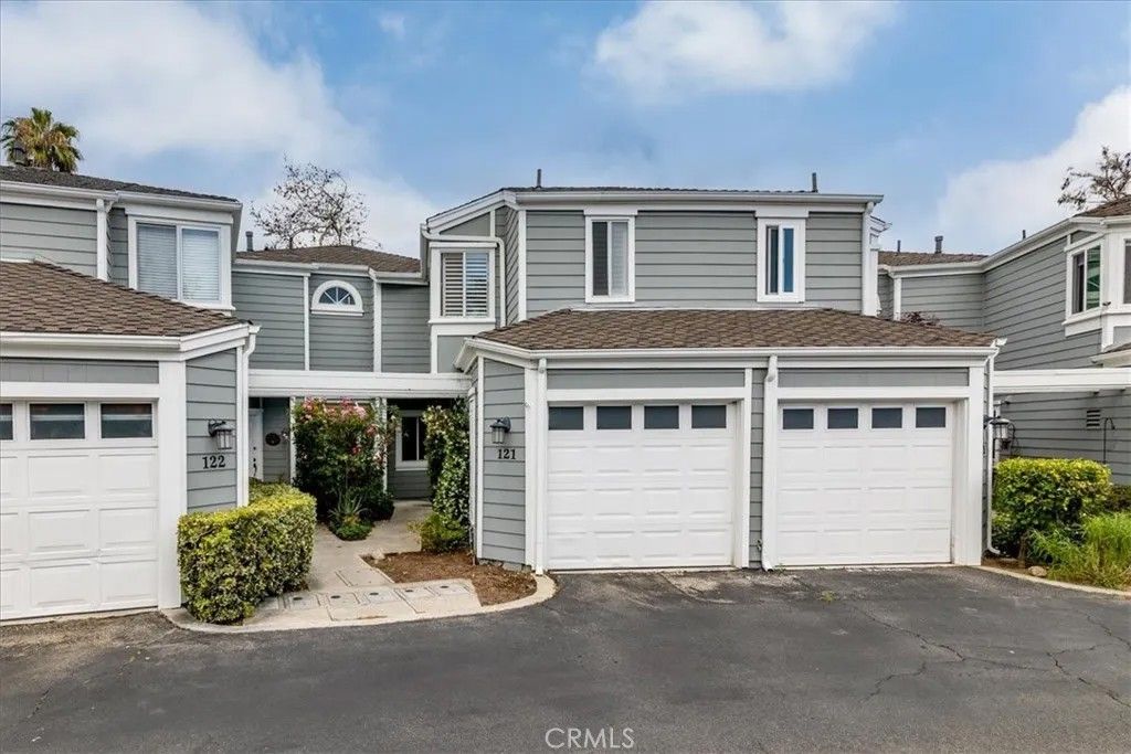 Photo of 121 Santa Rosa Ct, Laguna Beach, CA 92651 (MLS # LG26096827)