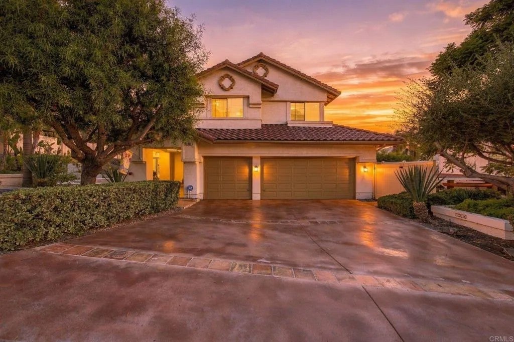 Photo of 2763 Canyon Oak Place, Escondido, CA 92029 (MLS # NDP2606483)