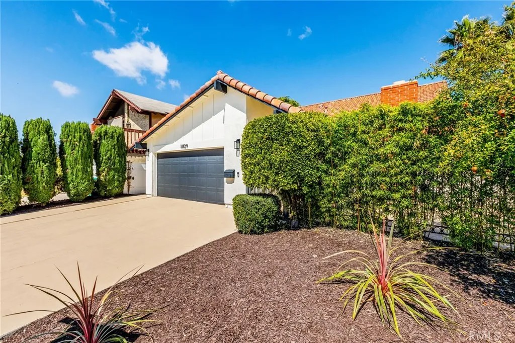 11129 Pegasus Ave.