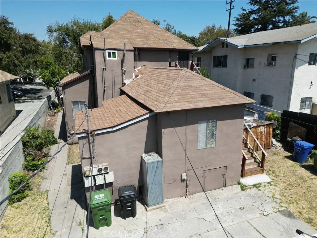 2245 N Griffin
