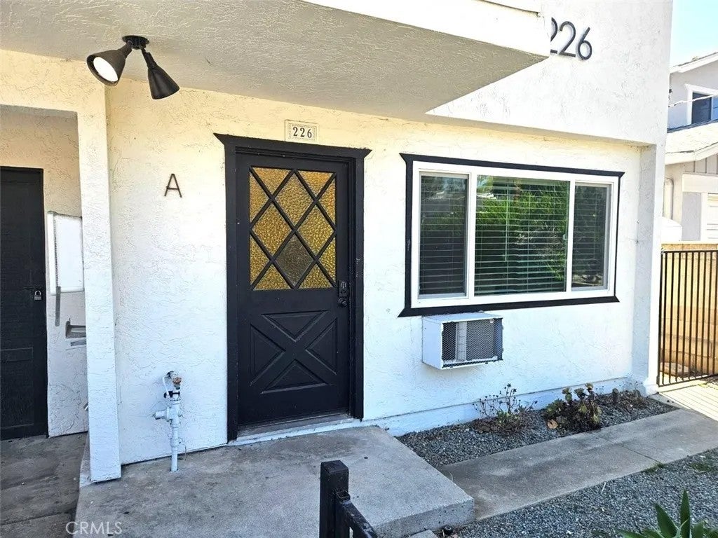 Photo of 226 N Citrus Avenue #A, Vista, CA 92084 (MLS # SW26111868)