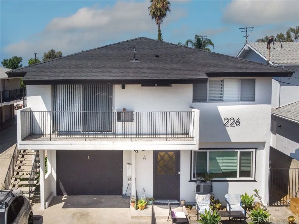 Photo of 226 N Citrus Avenue #A, Vista, CA 92084 (MLS # SW26111868)