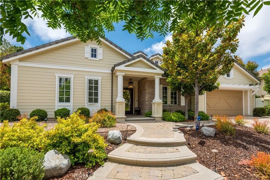 Photo of 25410 Prado de Las Bellotas, Calabasas, CA 91302 (MLS # SR25270112)