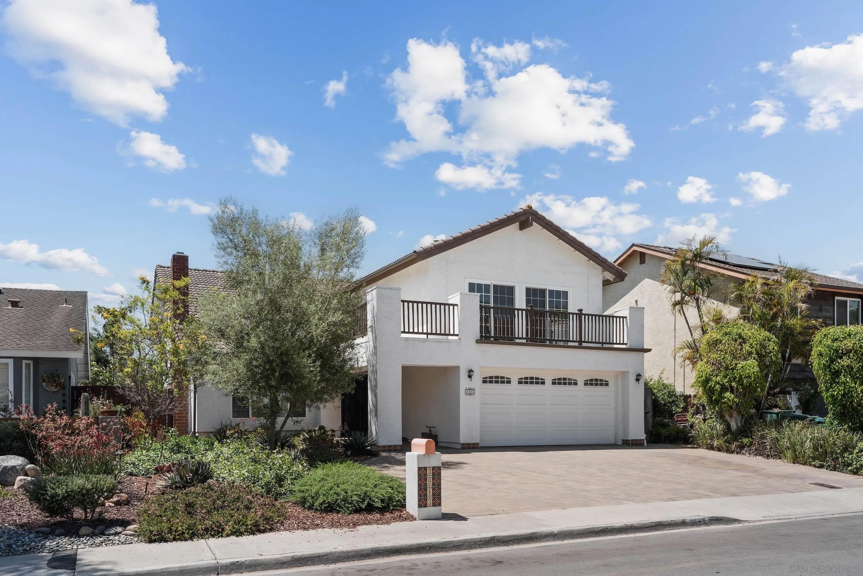 3943 Catamarca Dr