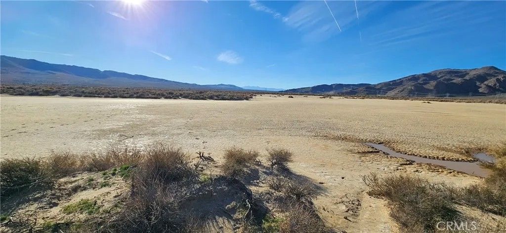 Photo of 0 Syracuse Rd, Lucerne Valley, CA 92356 (MLS # HD26011013)