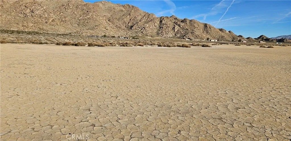 Photo of 0 Syracuse Rd, Lucerne Valley, CA 92356 (MLS # HD26011013)