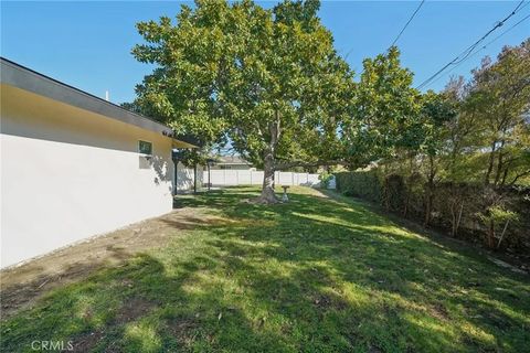 Tiny photo for 1098 Syracuse Dr, Claremont, CA 91711 (MLS # DW25272708)