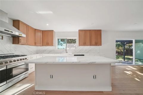 Tiny photo for 1098 Syracuse Dr, Claremont, CA 91711 (MLS # DW25272708)