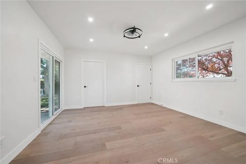 Tiny photo for 1098 Syracuse Dr, Claremont, CA 91711 (MLS # DW25272708)