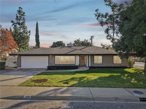 Tiny photo for 1098 Syracuse Dr, Claremont, CA 91711 (MLS # DW25272708)