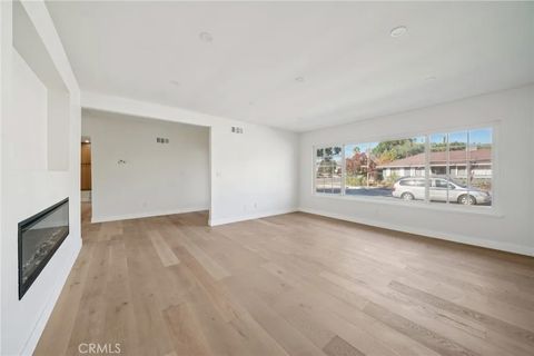 Tiny photo for 1098 Syracuse Dr, Claremont, CA 91711 (MLS # DW25272708)