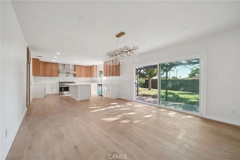 Tiny photo for 1098 Syracuse Dr, Claremont, CA 91711 (MLS # DW25272708)