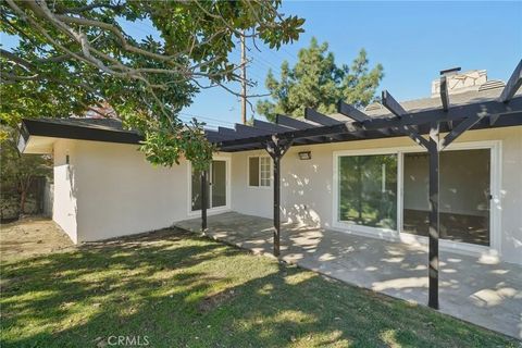 Tiny photo for 1098 Syracuse Dr, Claremont, CA 91711 (MLS # DW25272708)