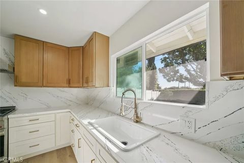 Tiny photo for 1098 Syracuse Dr, Claremont, CA 91711 (MLS # DW25272708)