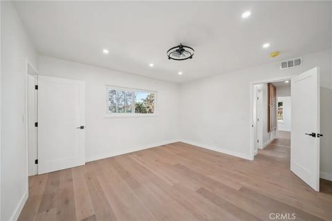 Tiny photo for 1098 Syracuse Dr, Claremont, CA 91711 (MLS # DW25272708)