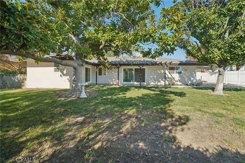 Tiny photo for 1098 Syracuse Dr, Claremont, CA 91711 (MLS # DW25272708)